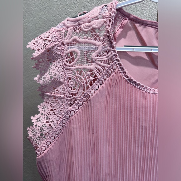 NWT Forgotten Grace Women’s Plus Size 2X Pleated Pink Blouse - Picture 3 of 4